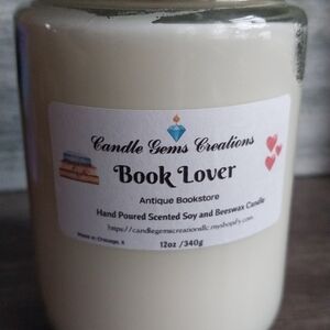 Book Lover Candle - Cream
